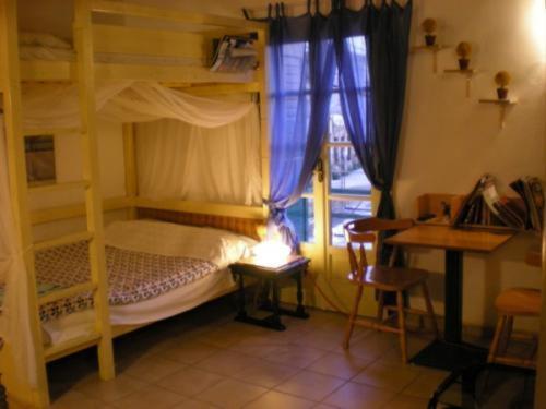Adonis Guesthouse Batsi  Bilik gambar