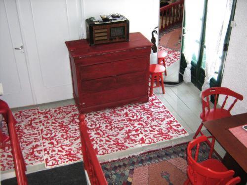 Adonis Guesthouse Batsi  Bilik gambar