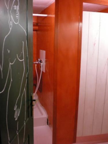 Adonis Guesthouse Batsi  Bilik gambar