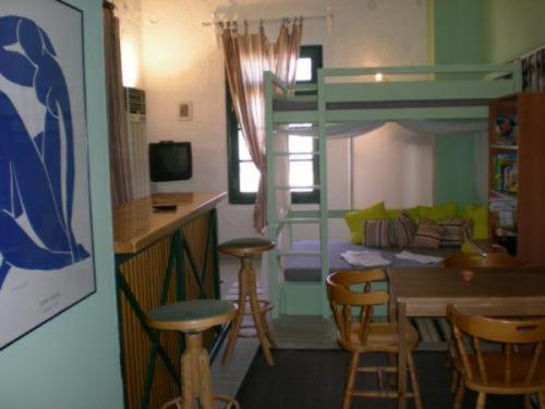 Adonis Guesthouse Batsi  Bilik gambar